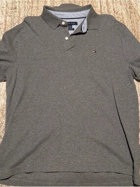 Tommy Hilfiger Men's Heather Gray Polo with Chest Flag Logo